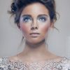 Para um look luminoso, opta por tonalidades claras