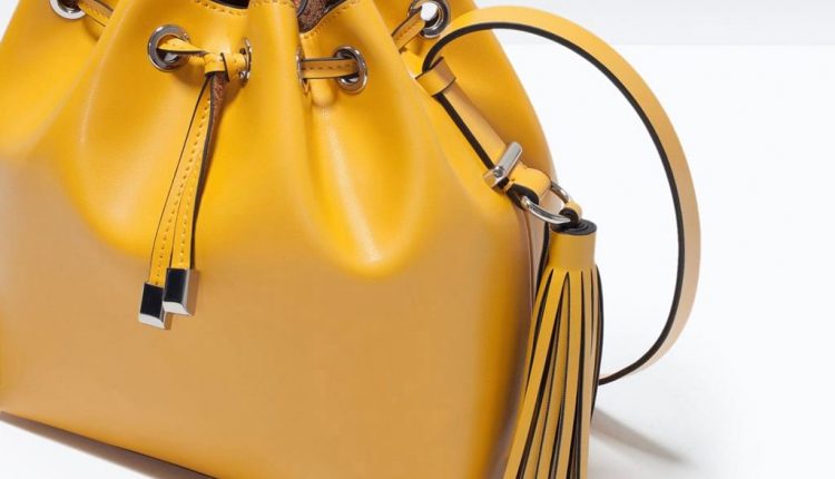 Saco borlas - Zara TRF: 15,99€