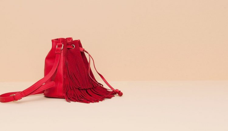 Bolsa franzida franjas - Pull and Bear: 25,99€