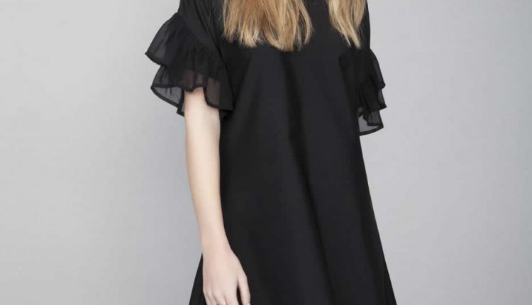 Vestido com folhos - Blanco: 22,99€