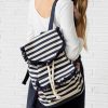 Mochila às riscas com franjas - Springfield: 29,99€